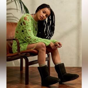 NEW UGG Classic Short Boots